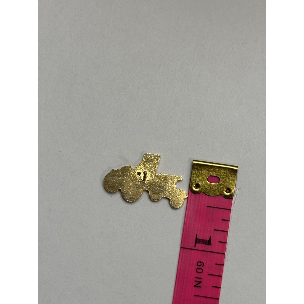 Vintage Gold Tone Antique Car Lapel Pin Antique Automobile Collector Pin